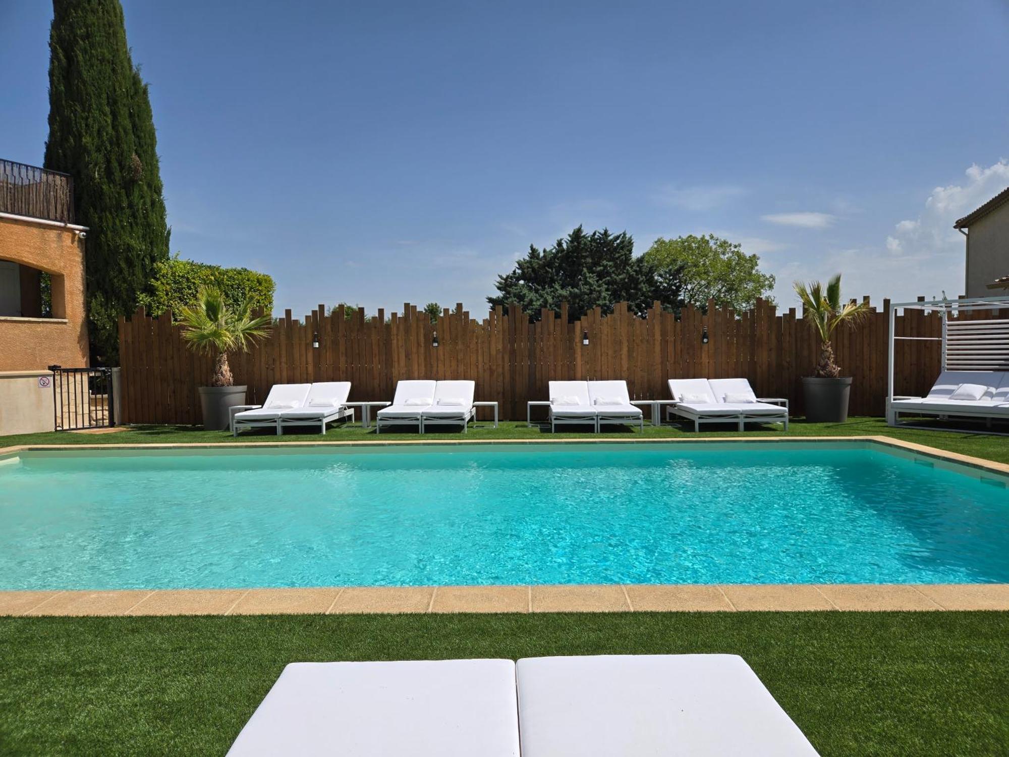 Hotel Le Saint-Genies Uzès Dış mekan fotoğraf