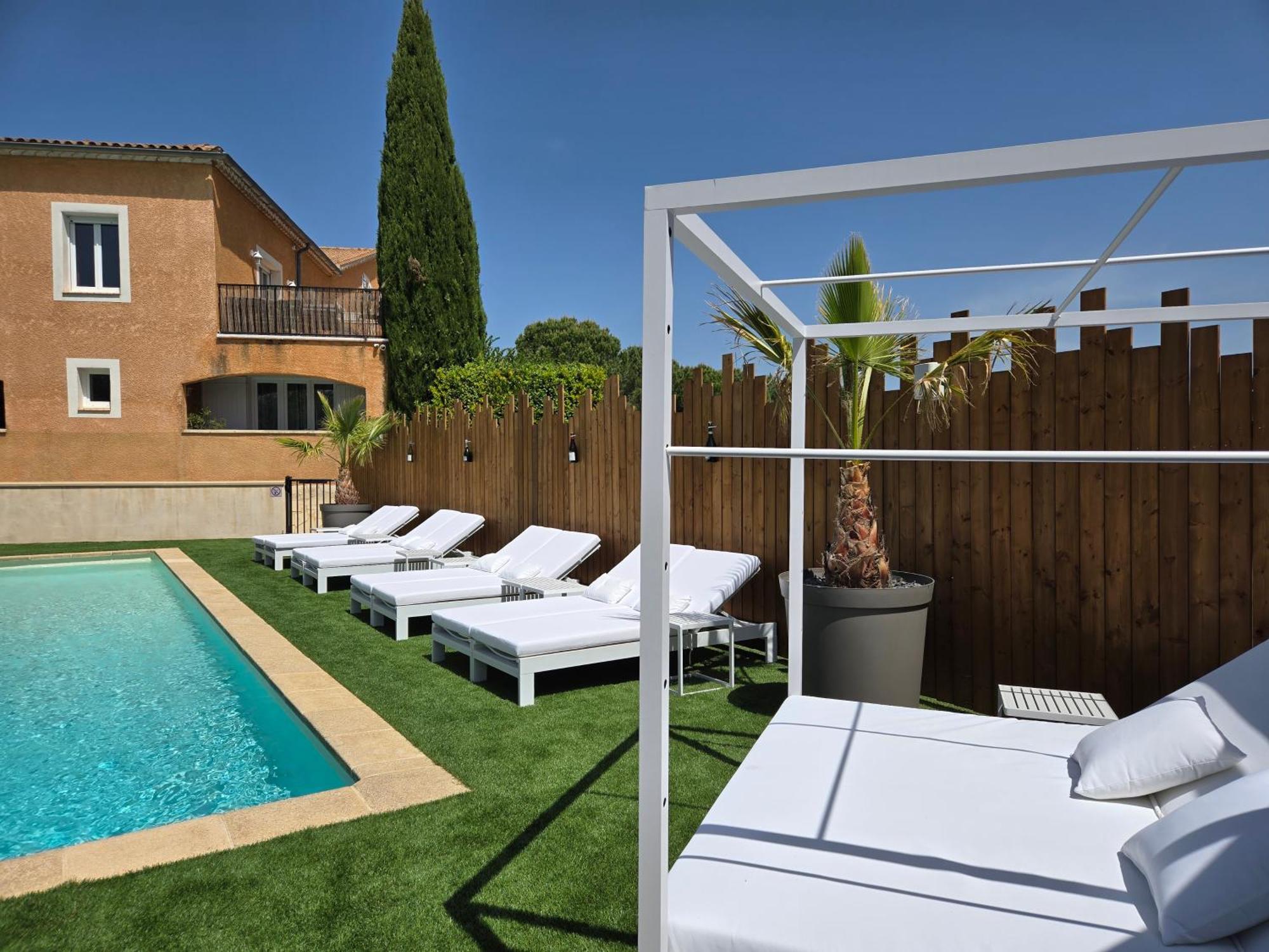 Hotel Le Saint-Genies Uzès Dış mekan fotoğraf